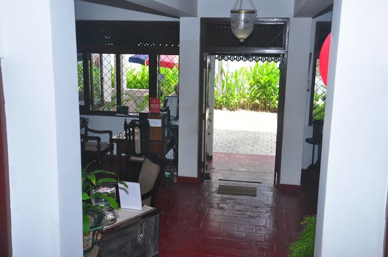 Hotel Blue Seas Tourist Guest House