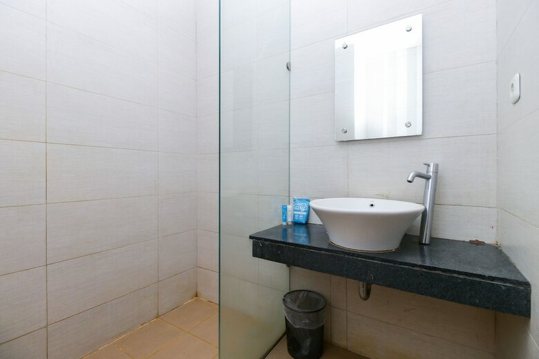 Hotel Airy Mataram Airlangga Lombok