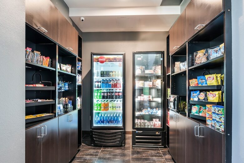 Holiday Inn Hotel & Suites Silicon Valley - Milpitas