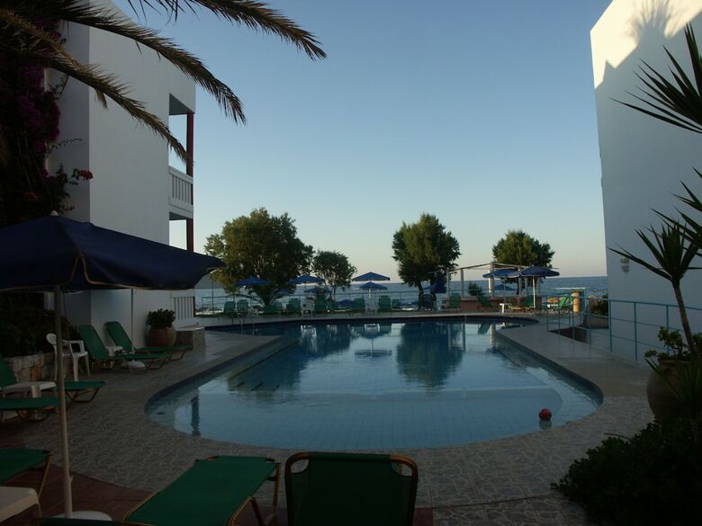 Apartamentos Eden Beach Hotel