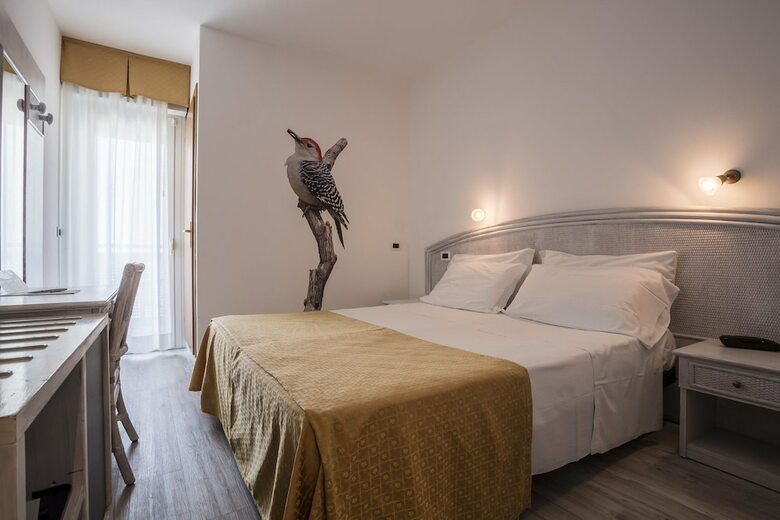 Hotel Ambassador
