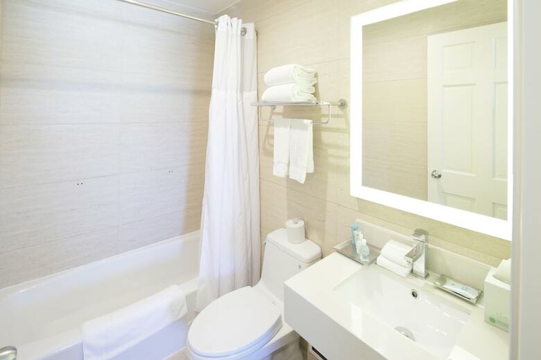 Hotel Wyndham Garden Fresh Meadows Flushing