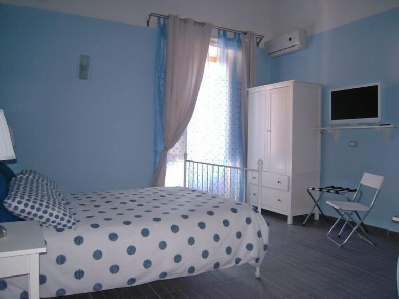 B&B Orlando Suites