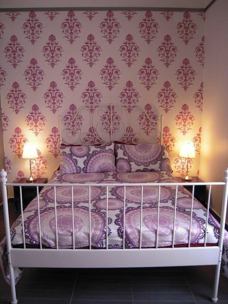 B&B Orlando Suites