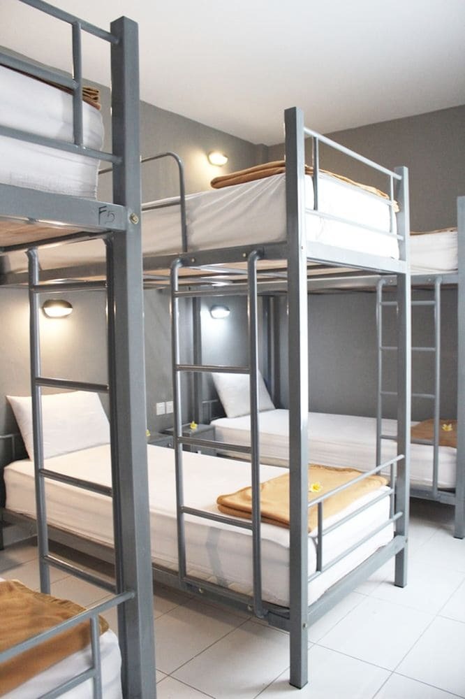 Hostal Kuta Beach Hostel