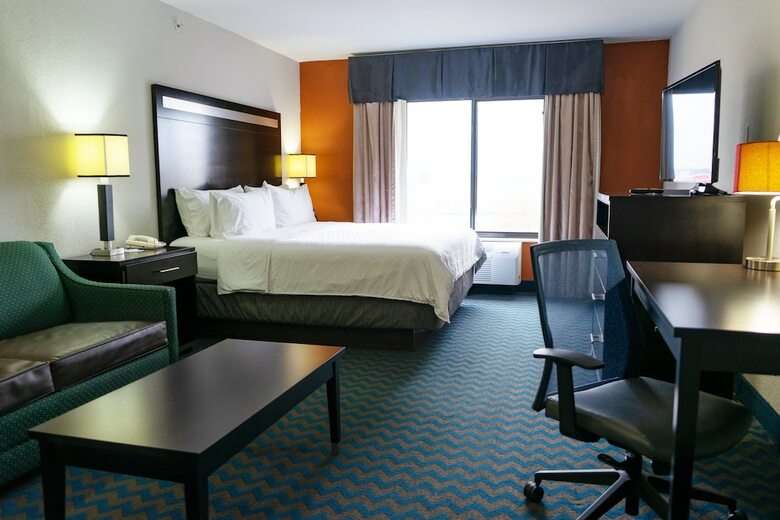Hotel Holiday Inn Express & Suites Roanoke Rapids Se