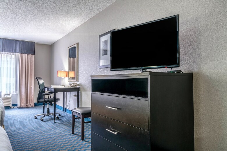 Hotel Holiday Inn Express & Suites Roanoke Rapids Se