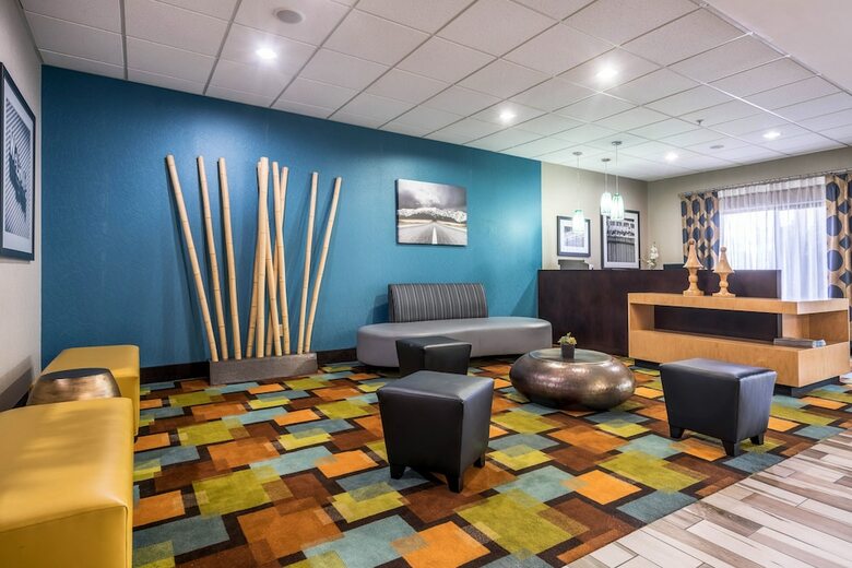 Hotel Holiday Inn Express & Suites Roanoke Rapids Se