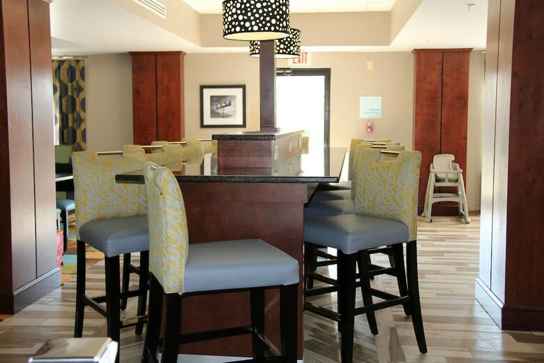 Hotel Holiday Inn Express & Suites Roanoke Rapids Se