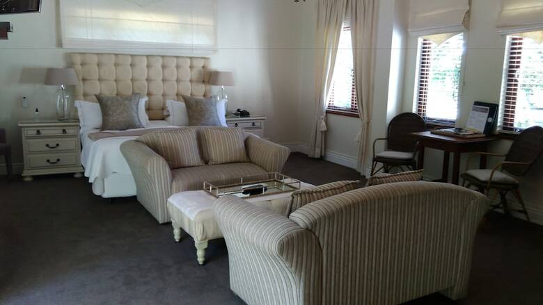 Hotel Fernwood Manor
