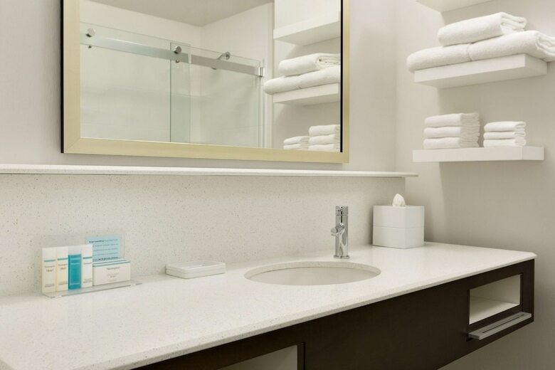 Hotel Hampton Inn North Olmsted Cleveland Airport