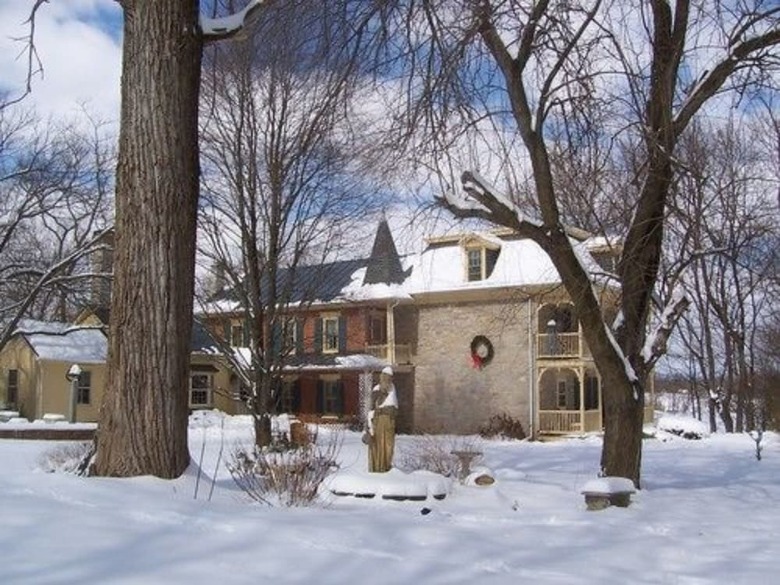Fallen Tree Farm Bed & Breakfast