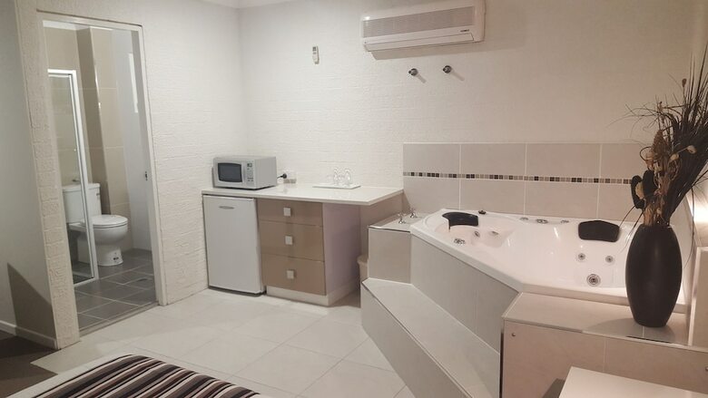 Hotel Coastal Bay Motel Coffs Harbour