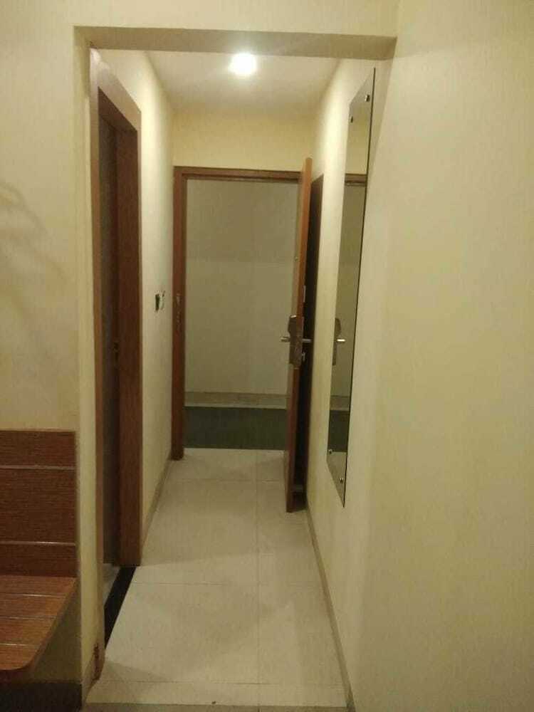 Hotel Polo Max Allahabad