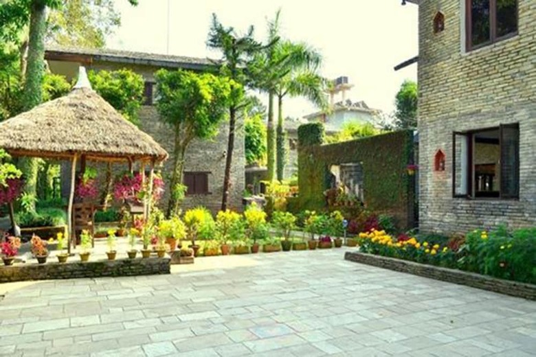 Hotel Mums Garden Resort