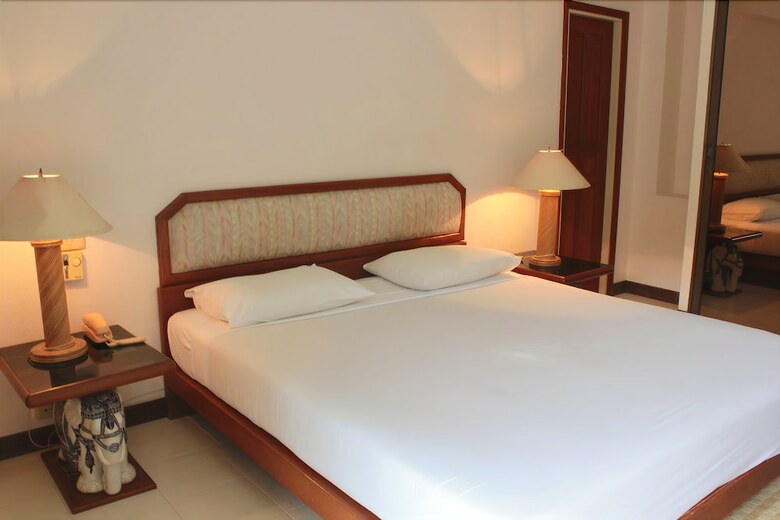 Apartamentos The Monaco Residence Pattaya