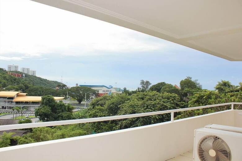 Apartamentos The Monaco Residence Pattaya