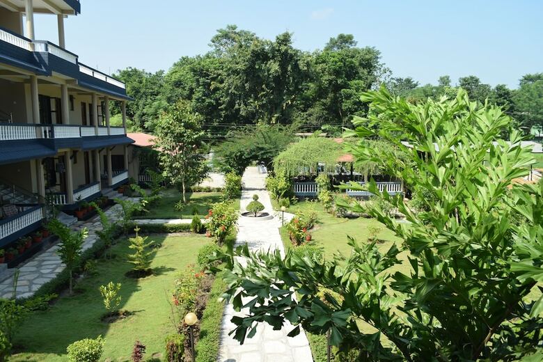 Hotel Chitwan Village Resort