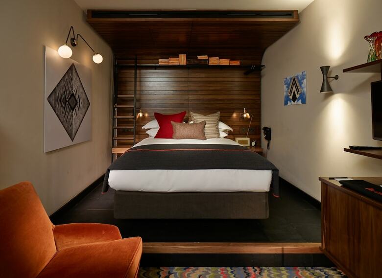 Hotel H Club London