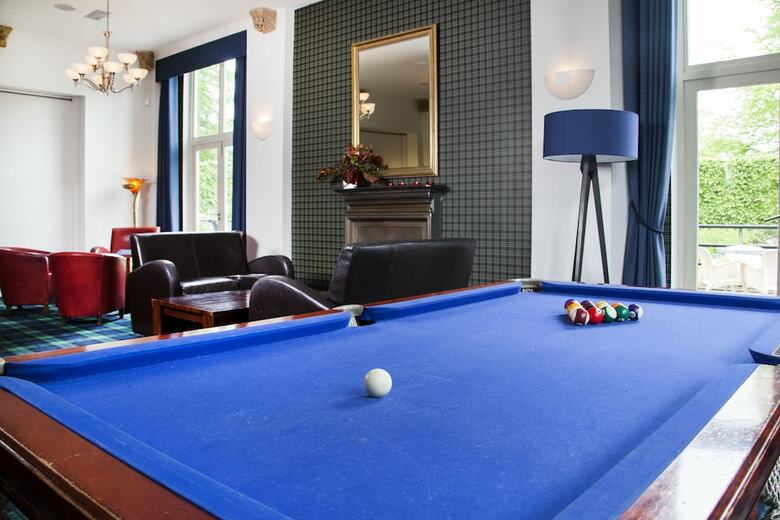 Lanes Hotel