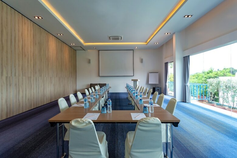 Hotel Costa Village Bangsaray