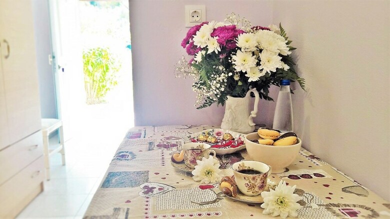 Aloni Studios & Apartments