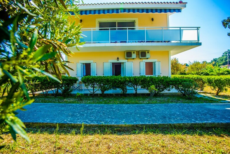 Aloni Studios & Apartments