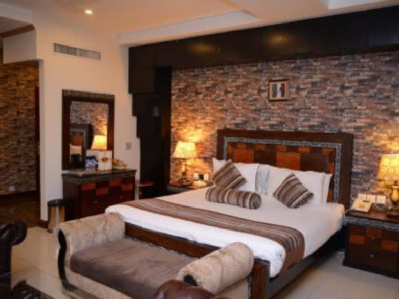 Hotel Hilton Suites