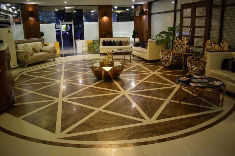 Hotel Hilton Suites