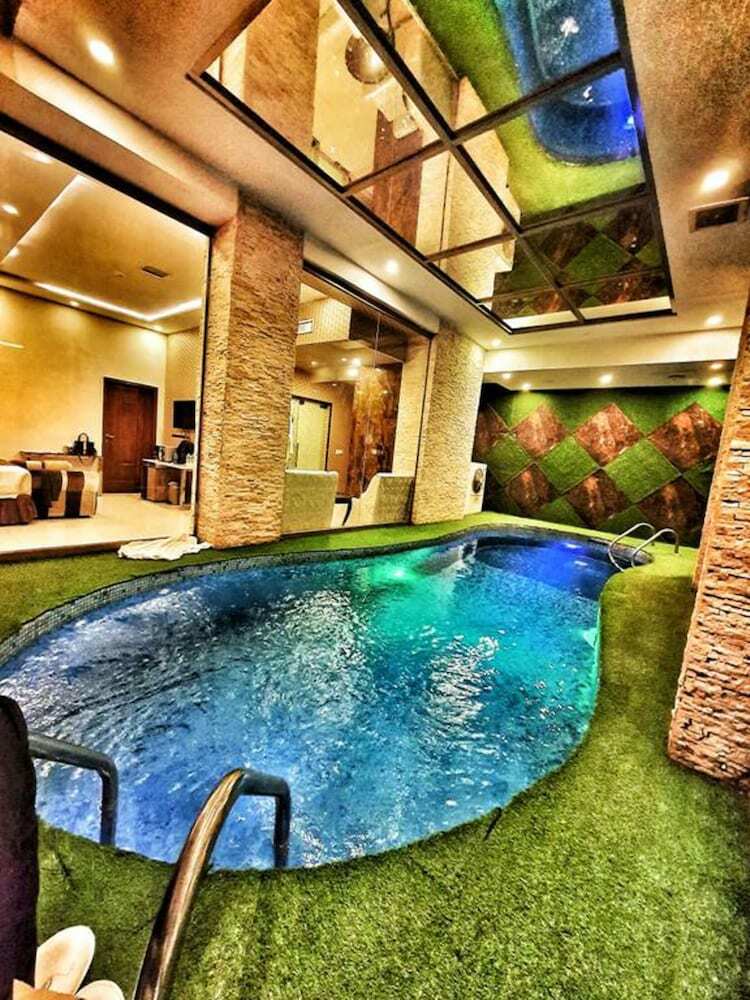 Hotel Hilton Suites