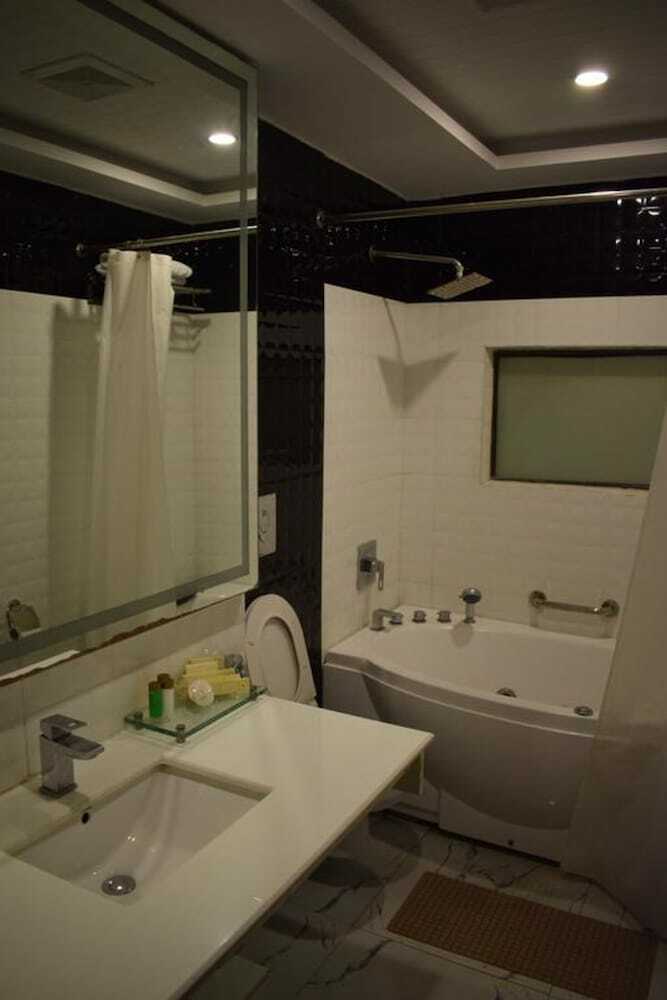 Hotel Hilton Suites