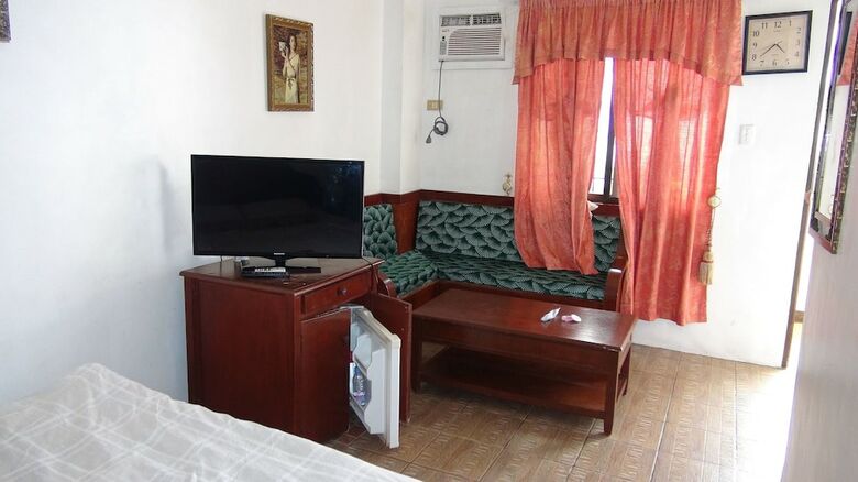 Hotel Mb's Garden Inn