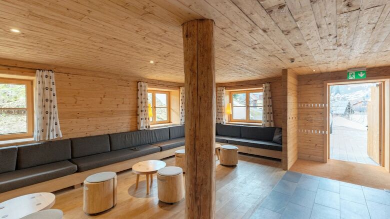 Alpen Select Lodge For 16-24 People
