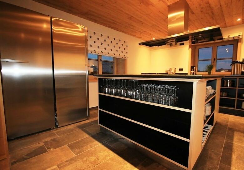 Alpen Select Lodge For 16-24 People
