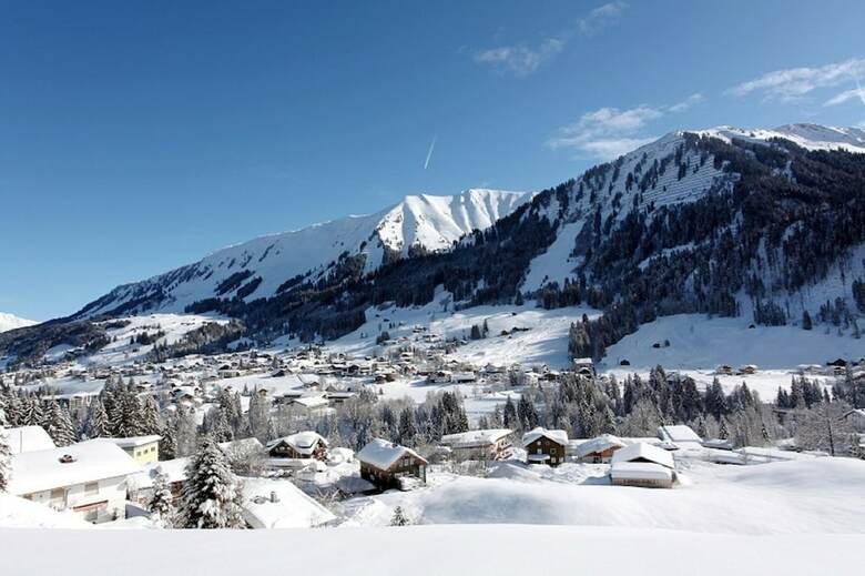 Alpen Select Lodge For 16-24 People