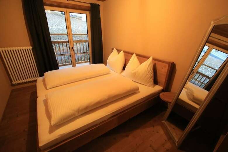 Alpen Select Lodge For 16-24 People