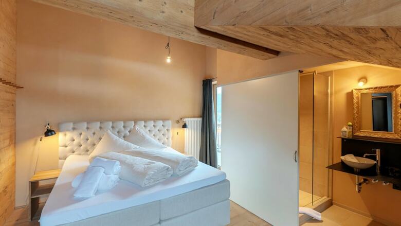 Alpen Select Lodge For 16-24 People
