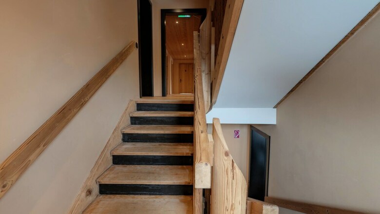 Alpen Select Lodge For 16-24 People