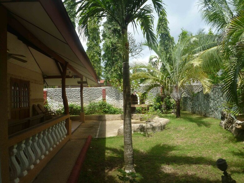 Tiptop Hotel Resto And Delishop