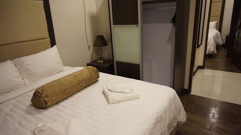 Hotel West Avenue Suites