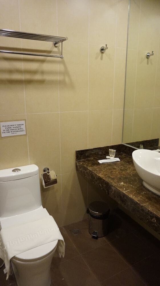 Hotel West Avenue Suites