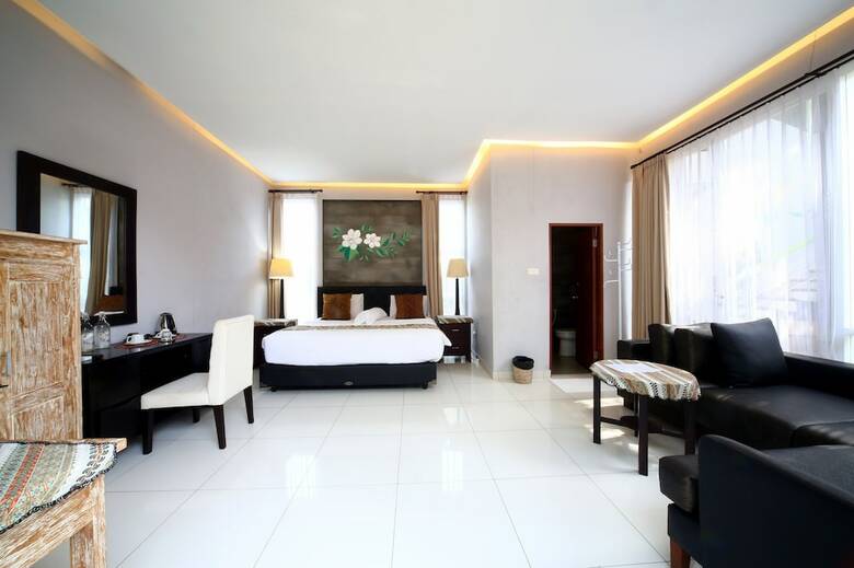 Villa 808 Residence