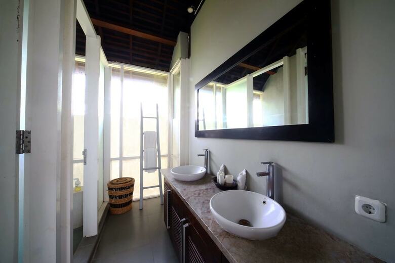Villa 808 Residence