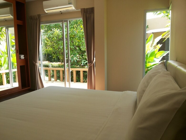Villa Sakoo Valley Naithon Beach