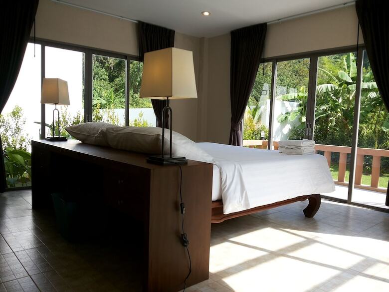 Villa Sakoo Valley Naithon Beach