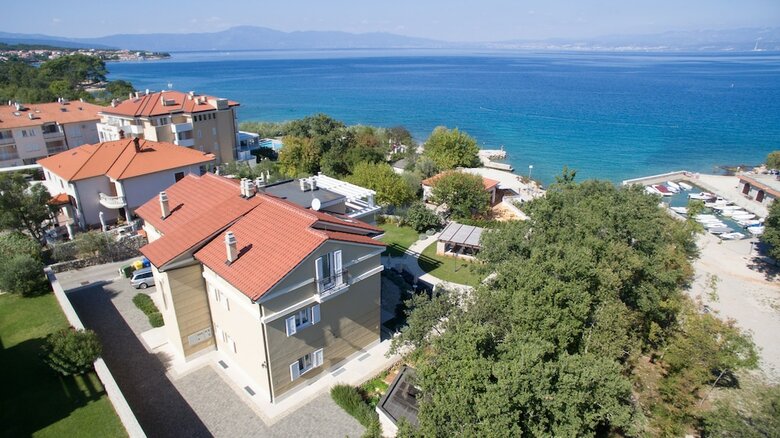Aparthotel Luxury Villa Mande