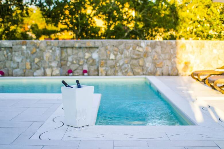 Aparthotel Luxury Villa Mande