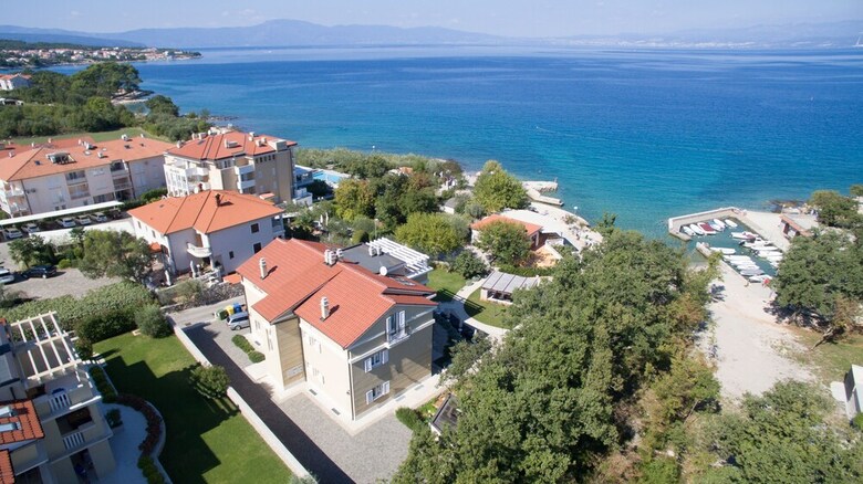 Aparthotel Luxury Villa Mande