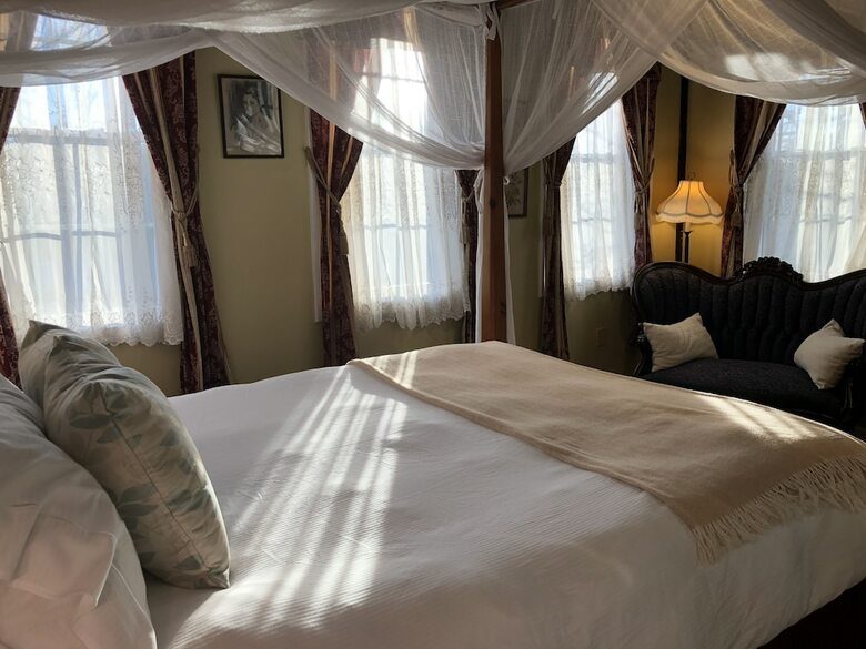 Bed & Breakfast Old Mill Inn