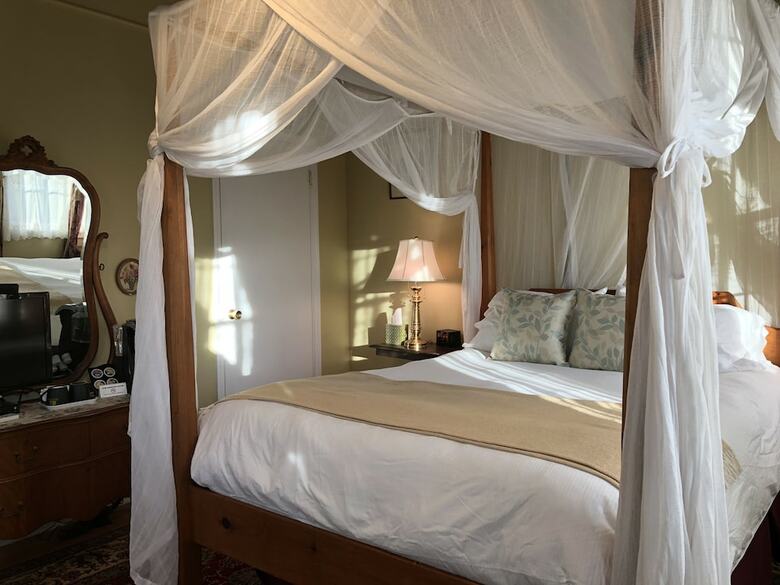 Bed & Breakfast Old Mill Inn